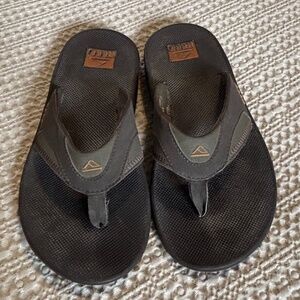 Mens Reef Sandals w/ built-in bottle opener